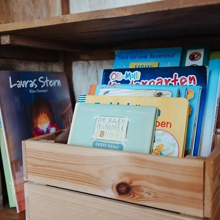 Gemuetliche Und Grosse Stadtwohnung Mit Parkplatz, Uni Und Zentrum Fusslaeufig Kassel