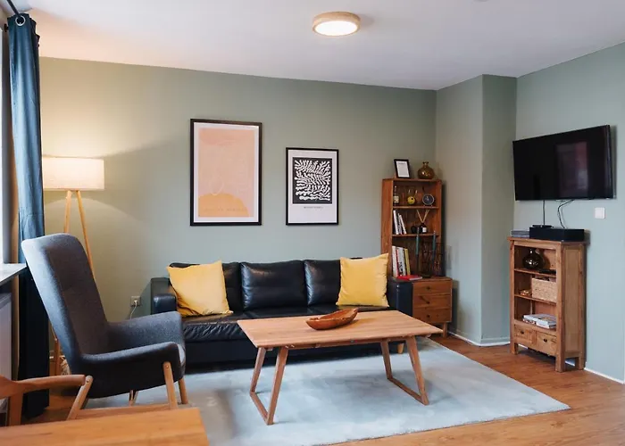 Zentrales&gemütliches 3-zimmer-apartment Mit Netflix&sky, Nah An Uni&zentrum, Mit Stellplatz * Kassel