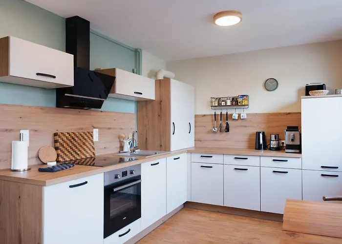 Zentrales&gemütliches 3-zimmer-apartment Mit Netflix&sky, Nah An Uni&zentrum, Mit Stellplatz Apartment *